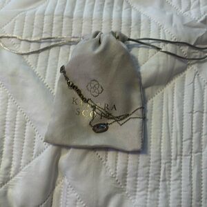Kendra Scott necklace